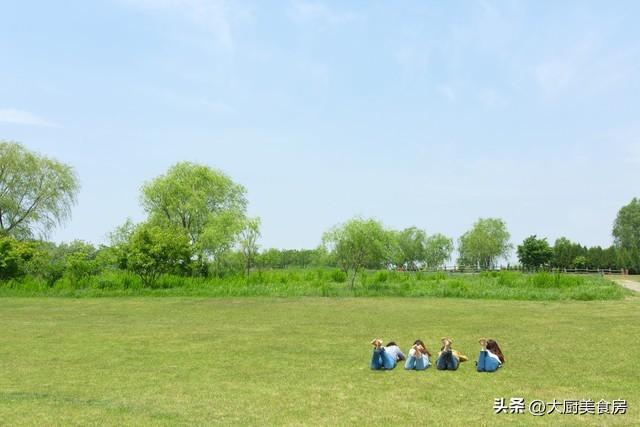 切记：1不晒、2要出、3不说有讲究AG旗舰厅明日正月十二是“吉祥日”(图1)