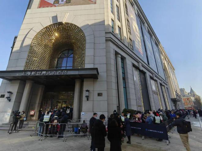 叠椅、躺椅都带来了！一年一度为了……AG旗舰厅·(中国)国际厅彻夜排队折(图5)